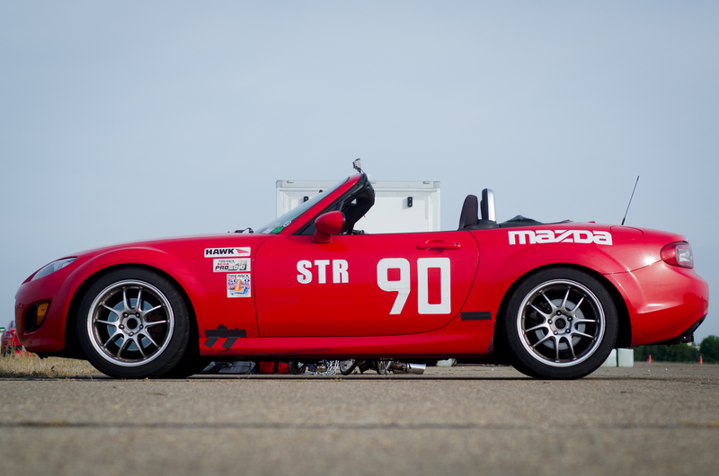 Illustration for article titled Dead planes and pork barbecue: Running my Miata at the Blytheville Pro